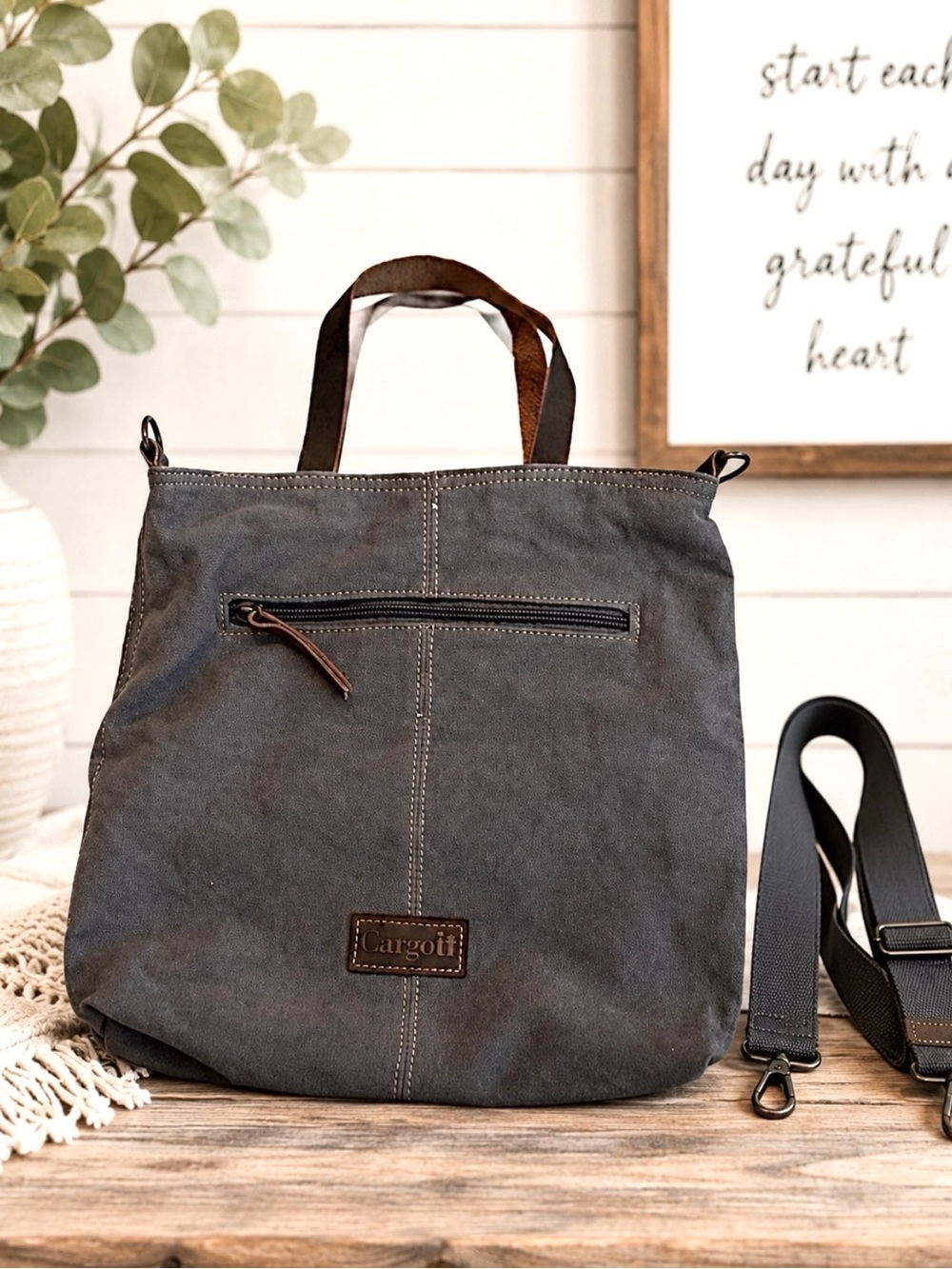 CARGO-IT Brown Canvas and Leather Messenger Bag w/Crossbody Strap